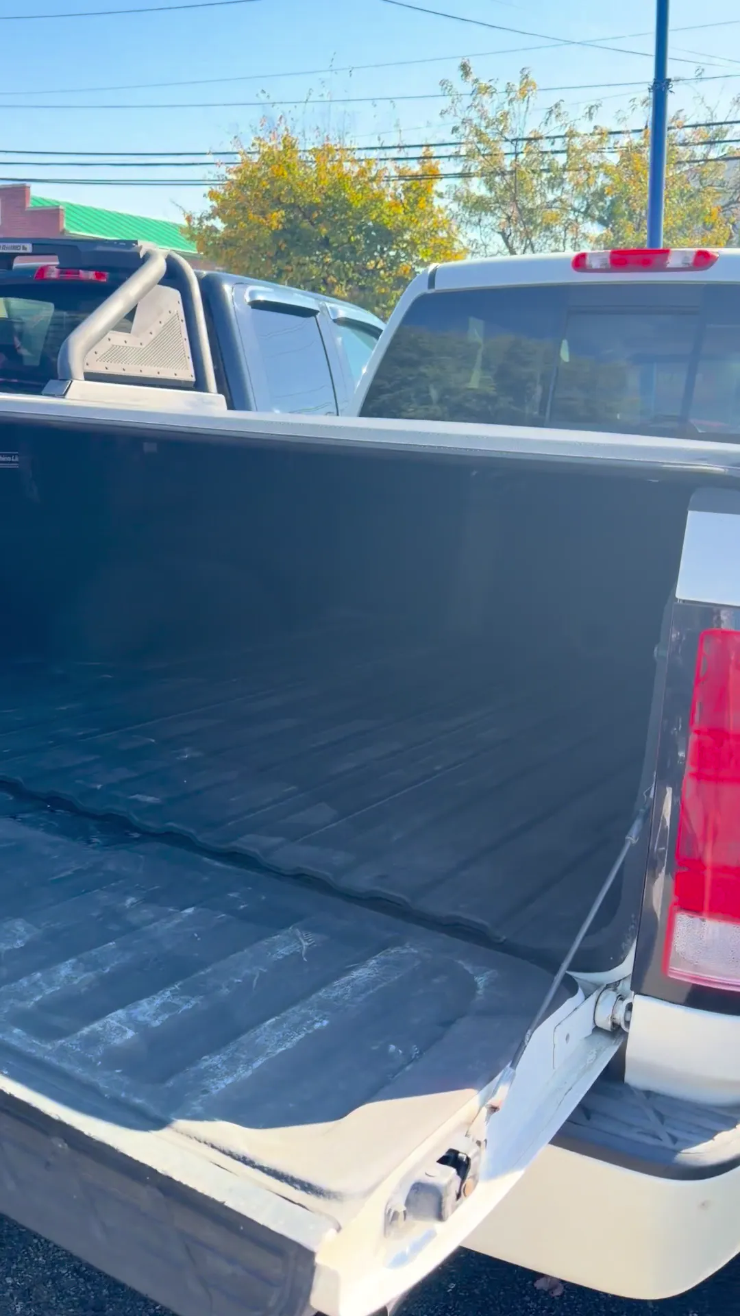 Walk-around of 2011 GMC Sierra 1500 Crew Cab Denali Pickup 4D 5 3/4 ft