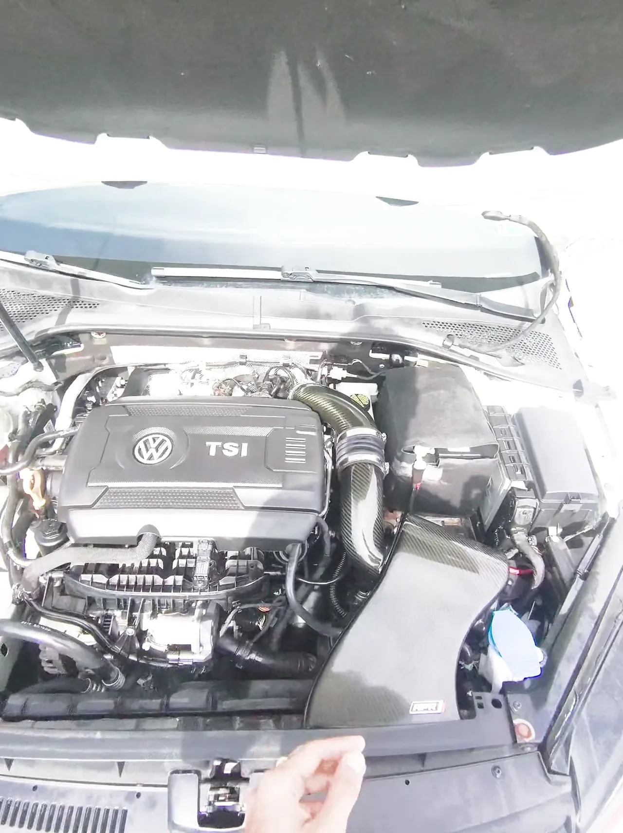 Engine bay of 2017 Volkswagen Golf GTI SE Hatchback Sedan 4D