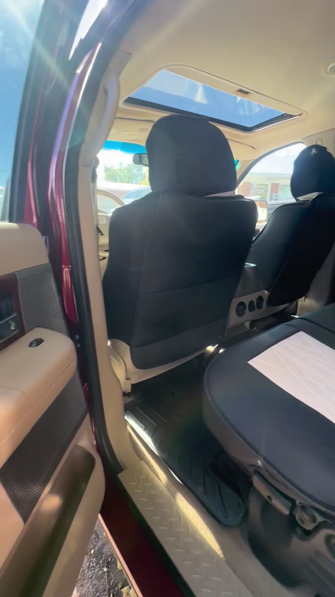 Interior of 2006 Lincoln Mark LT Pickup 4D 5 1/2 ft